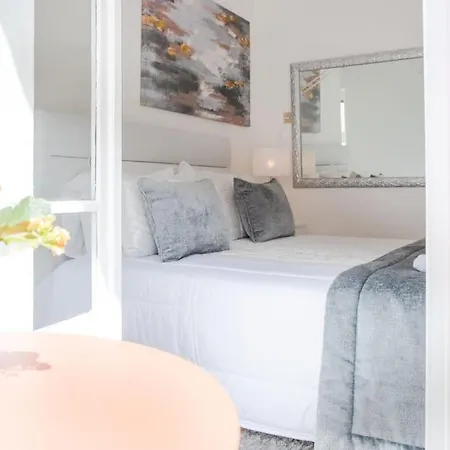 Milena's Bedroom Nazaré